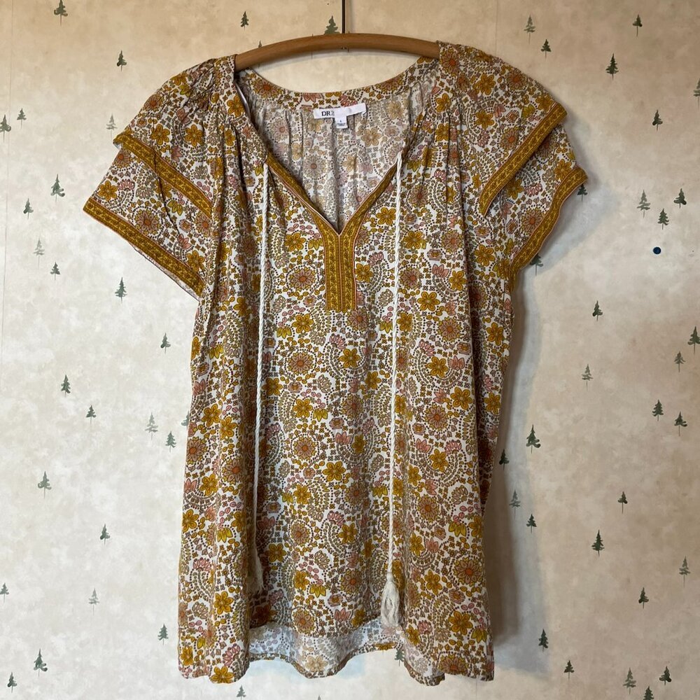 DR2 Women's Patterned Blouse V Neck With Tassles